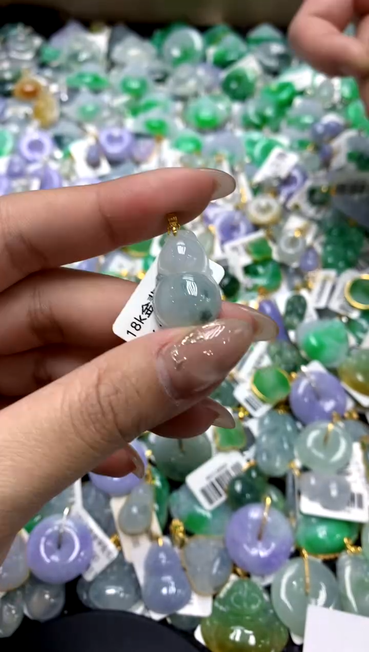 【闪购商品】翡翠颈饰18K金镶嵌11111111