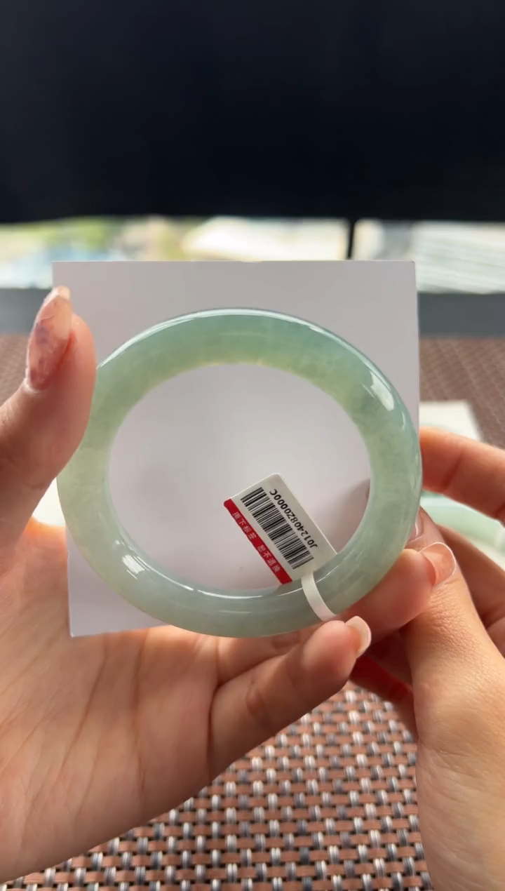 【闪购商品】翡翠手镯未镶嵌55号54.2*10.3*10.4