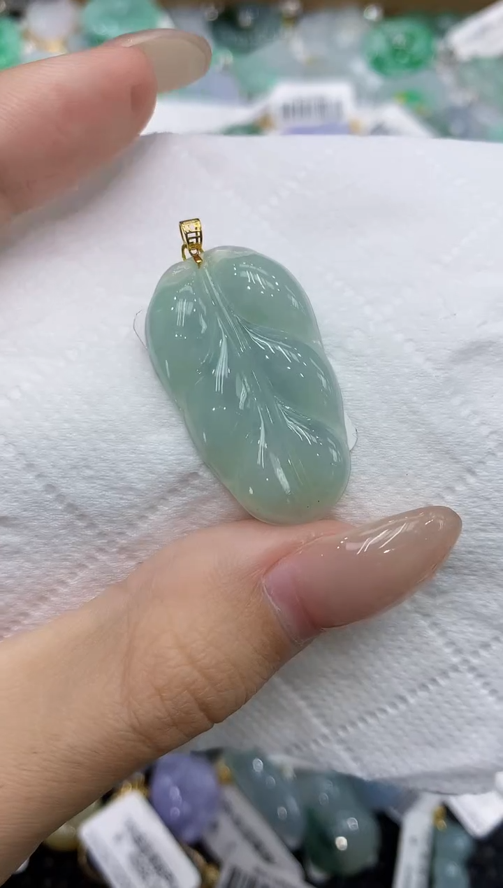 翡翠18K金镶嵌颈饰111111111111