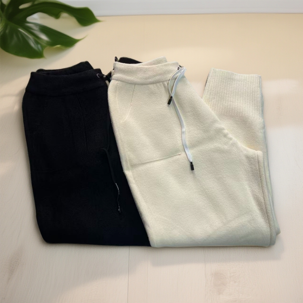 2390款时尚百搭水貂绒休闲裤