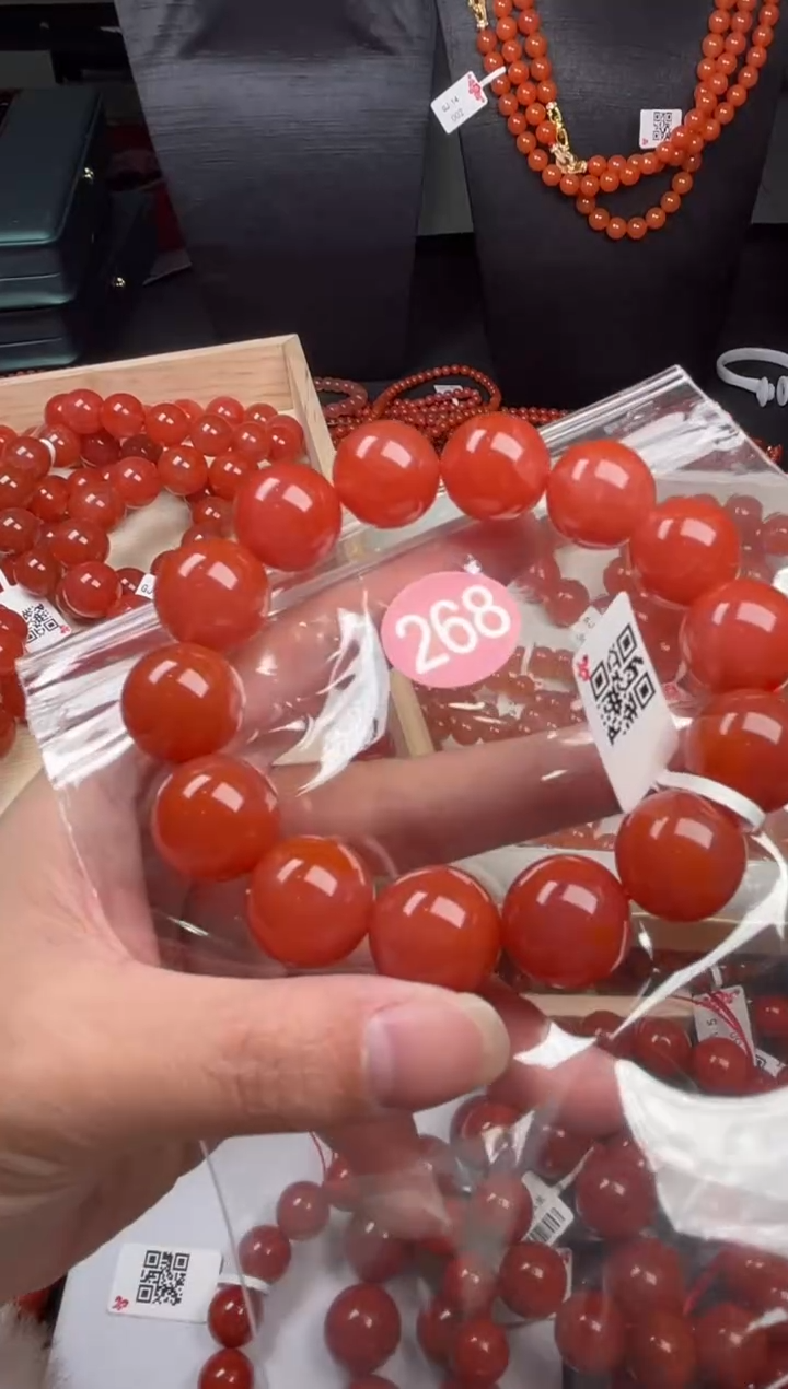 【闪购商品】南红玛瑙珠宝奇石未镶嵌268-16