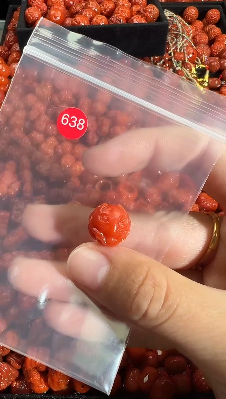颈饰未镶嵌南红玛瑙1