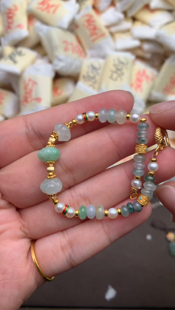 翡翠挂件未镶嵌—