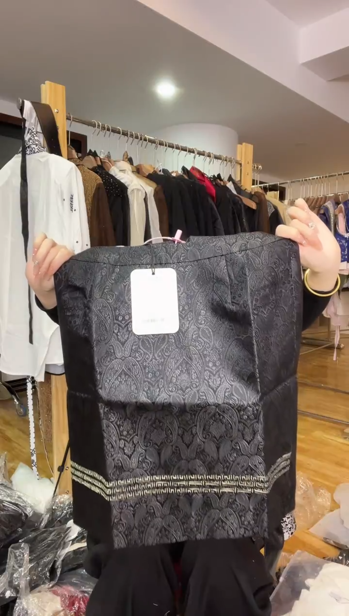 L码        105-115斤    半裙