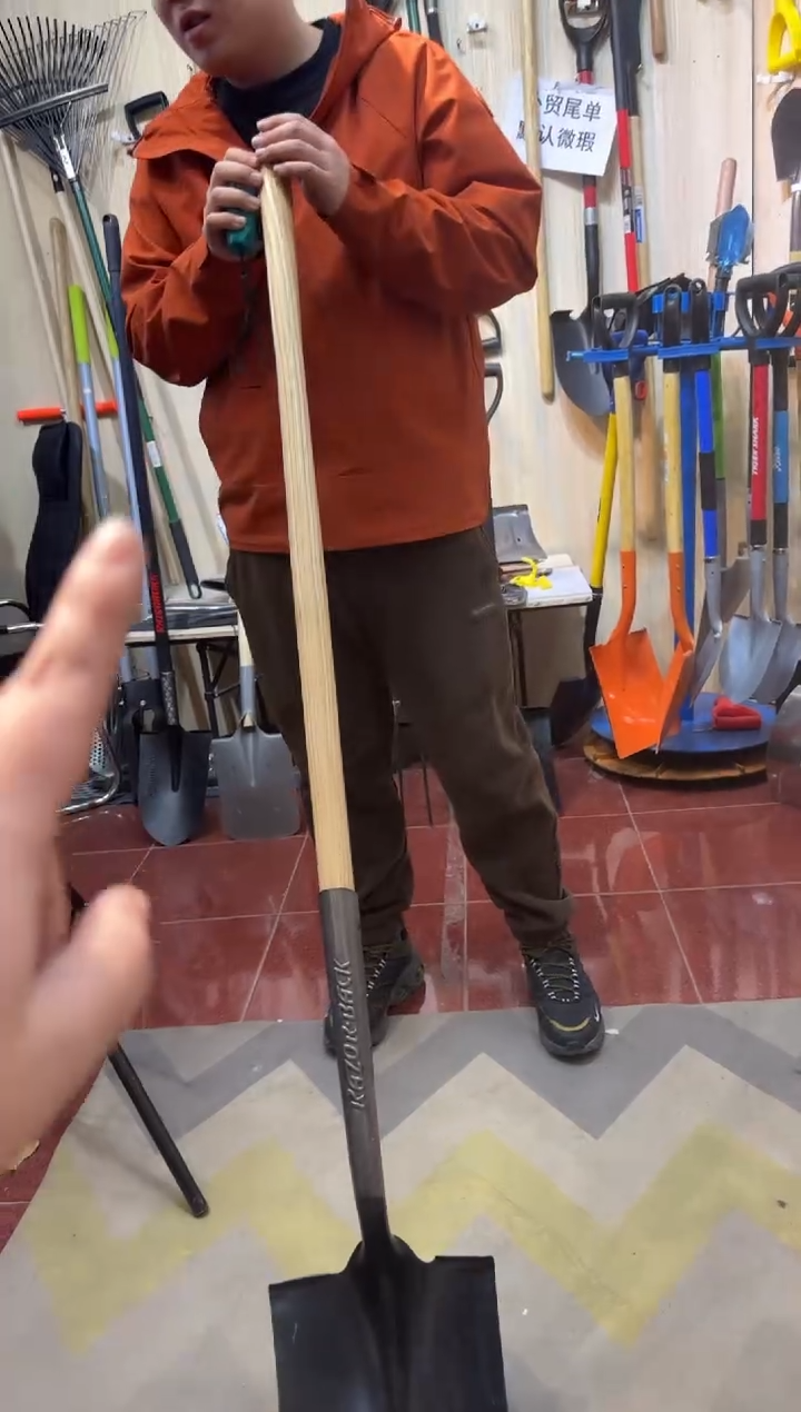 外贸一体长柄尖锹0047