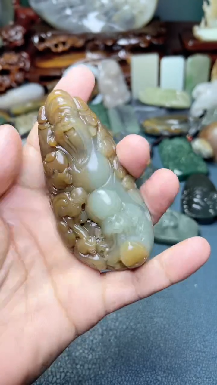 未镶嵌和田玉把件-