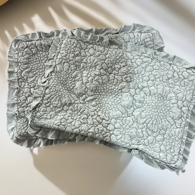 《小芳》约50*70 蓝色外贸三层加厚泡泡纱花边枕套发一对