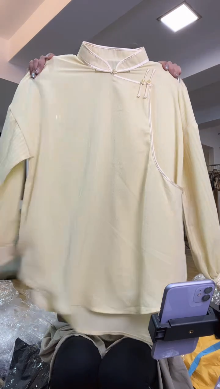 衬衣  L  150斤以里没腰带