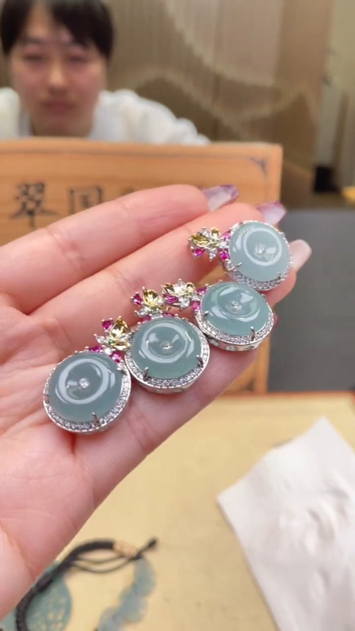 【闪购商品】翡翠颈饰未镶嵌多样性发货 (只发一件) *A4