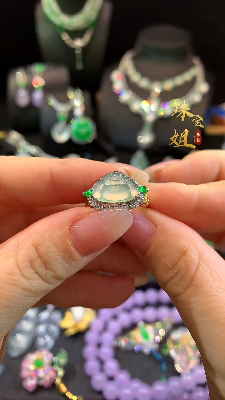 18K金镶嵌戒指翡翠戒指