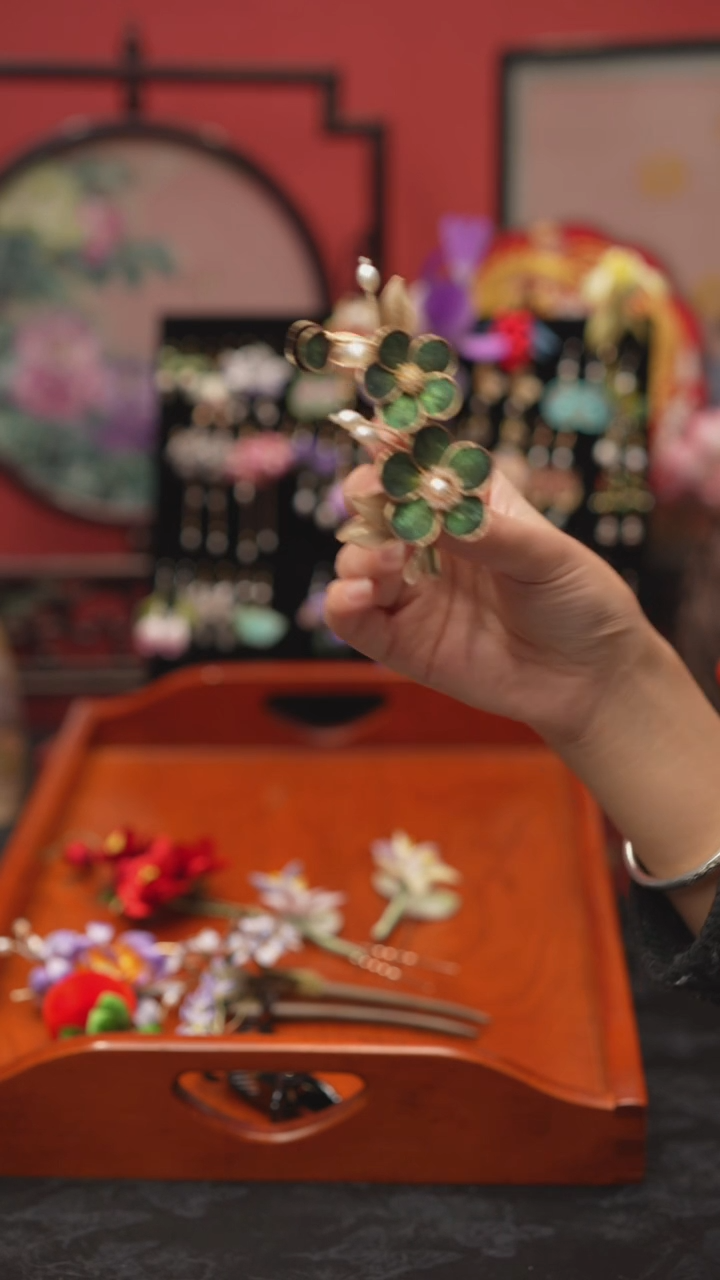 刺绣蓝****边非遗绒花手工饰品