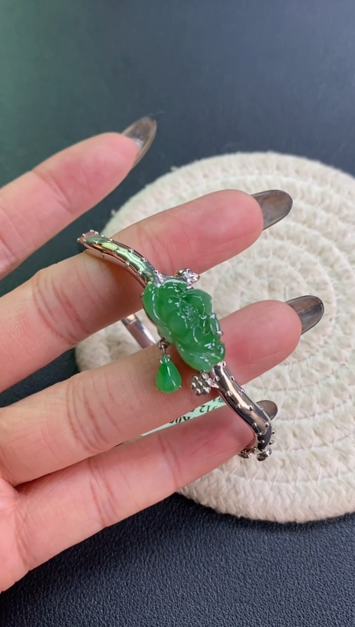 颈饰银S925镶嵌翡翠净货19237