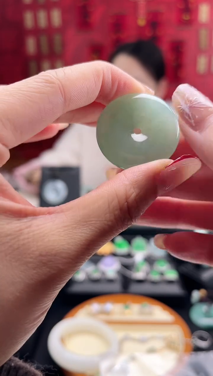 【闪购商品】翡翠颈饰未镶嵌吊坠