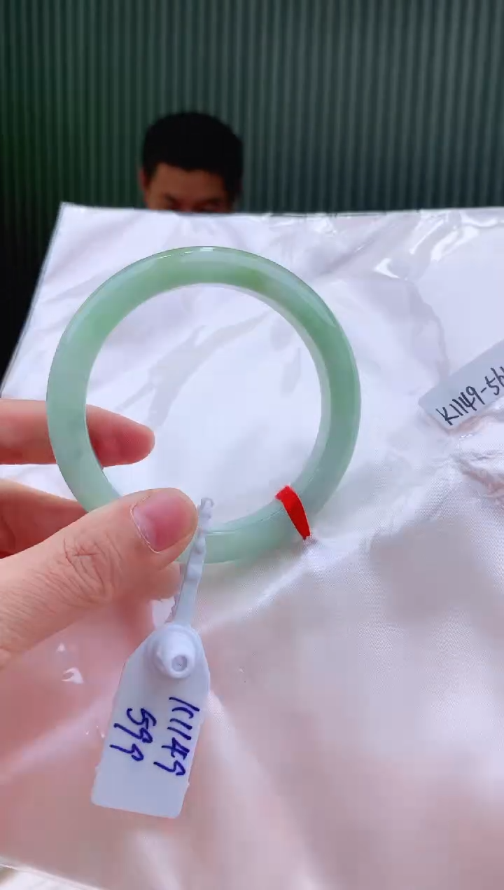 未镶嵌手镯翡翠56