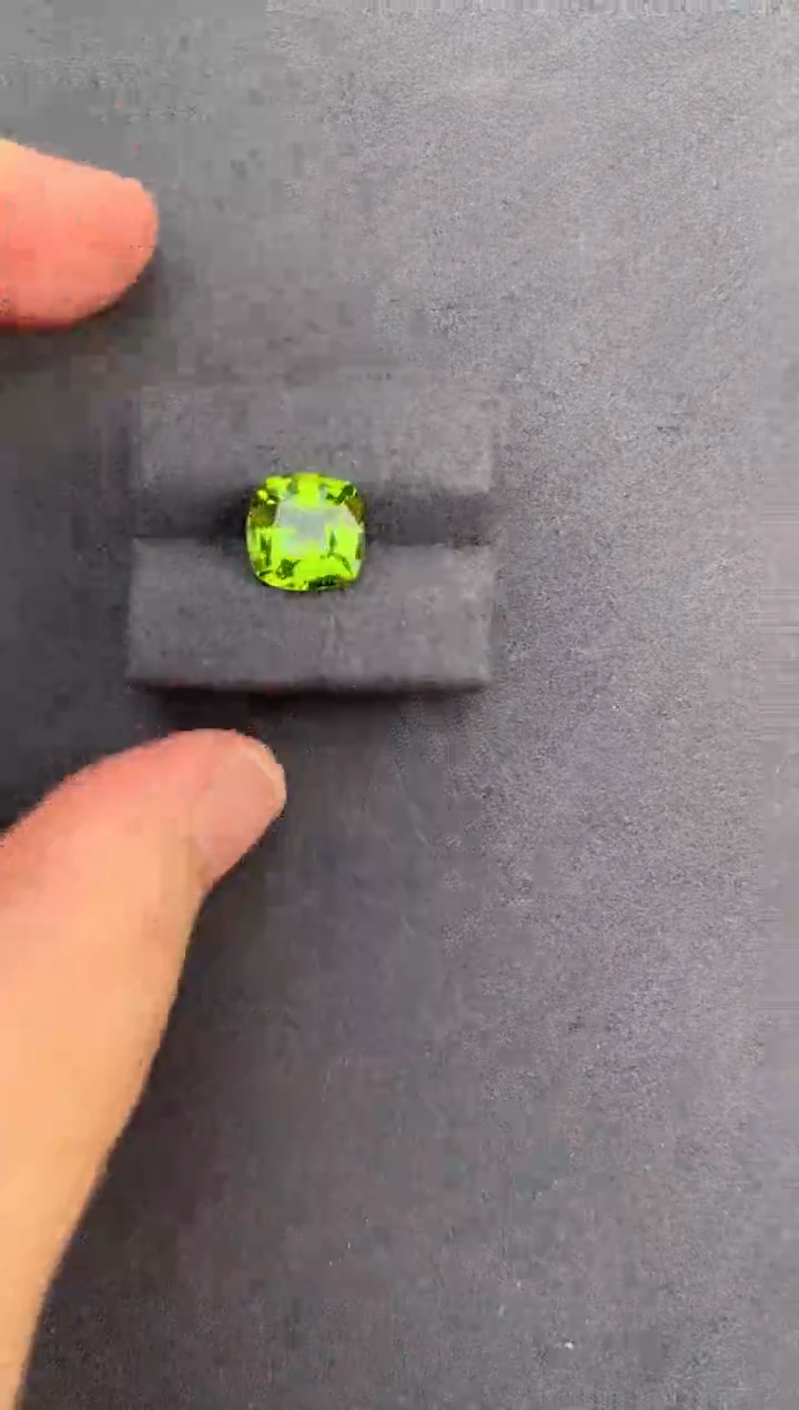 【闪购商品】橄榄石裸石未镶嵌3.3ct橄榄石