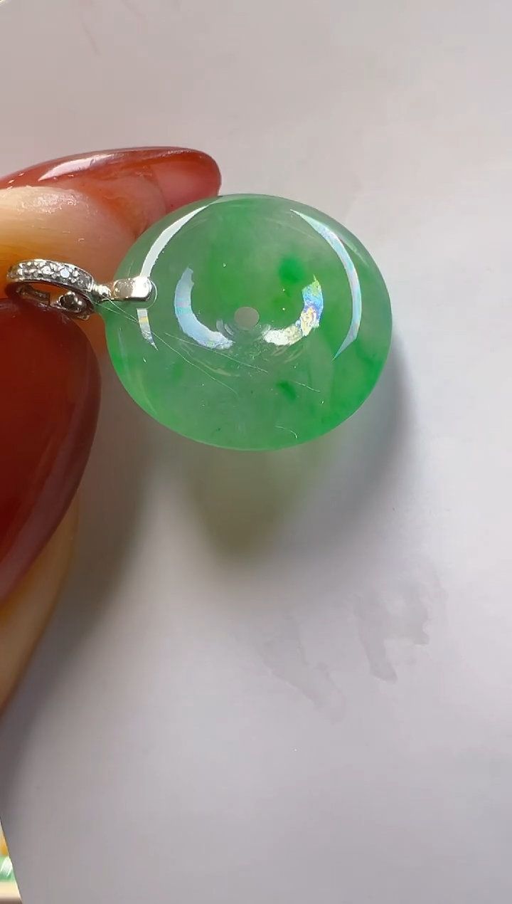 【闪购商品】翡翠吊坠(不含链)18K金镶嵌（不大）多样性团购发一件