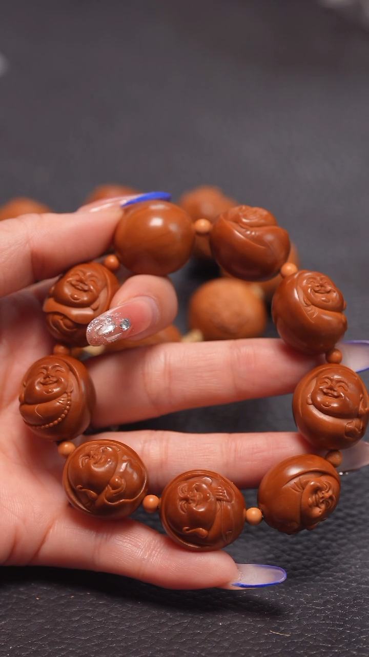 手串橄榄核大****82.0+光背弥勒