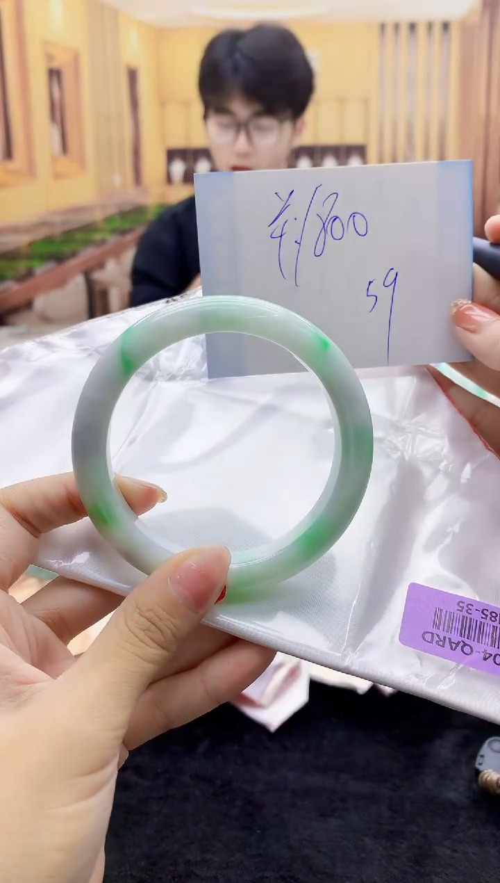【闪购商品】翡翠手镯未镶嵌     H85-35