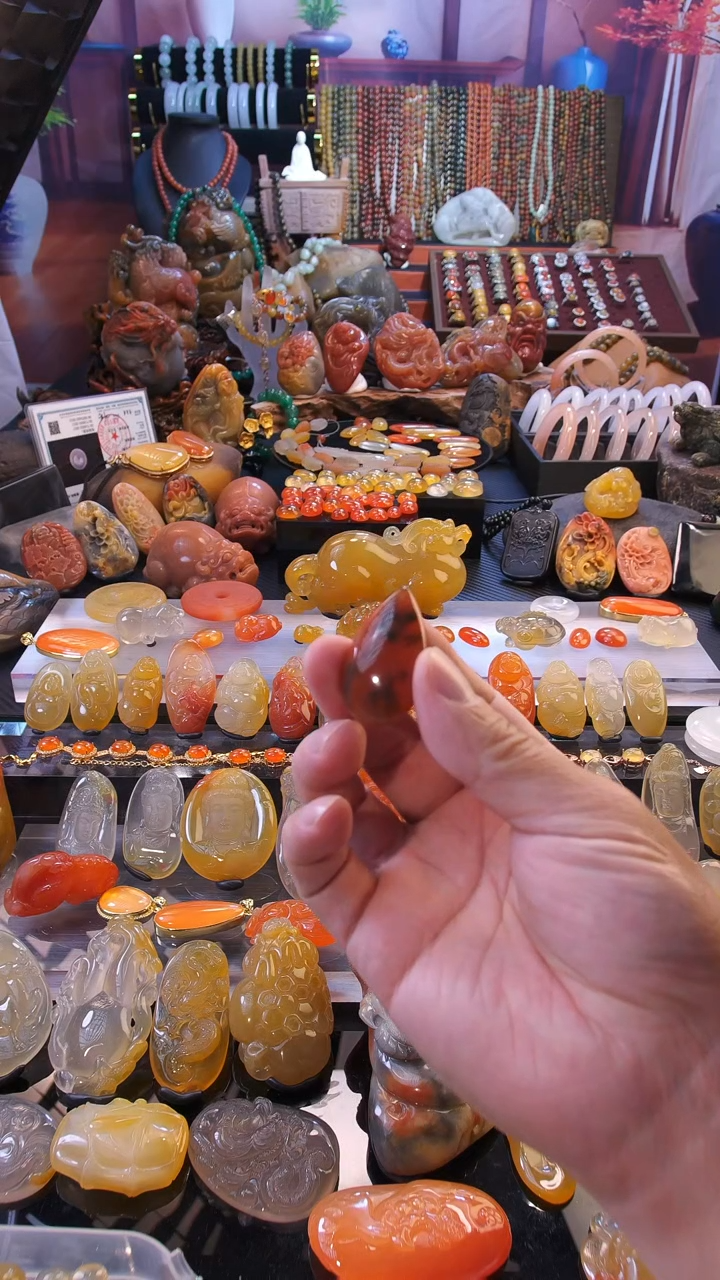未镶嵌吊坠石英岩玉吊坠