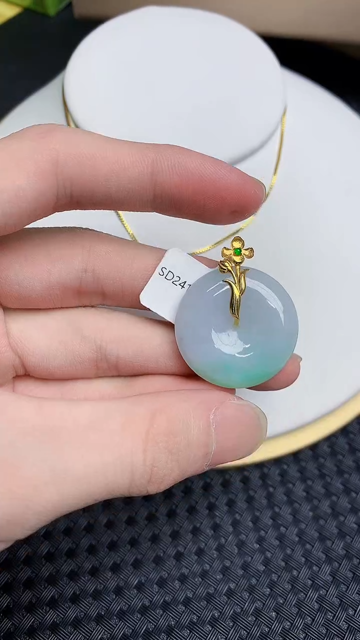 【闪购商品】翡翠颈饰18K金镶嵌5434534545