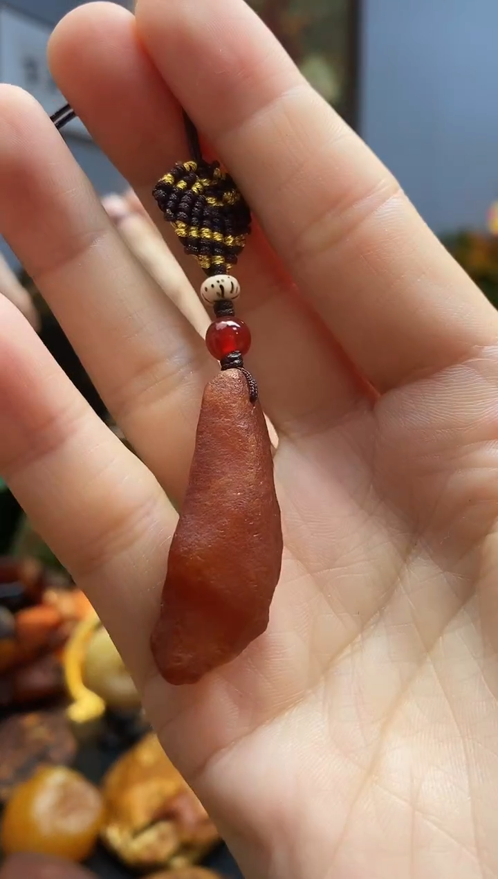 琥珀颈饰未镶嵌挂件