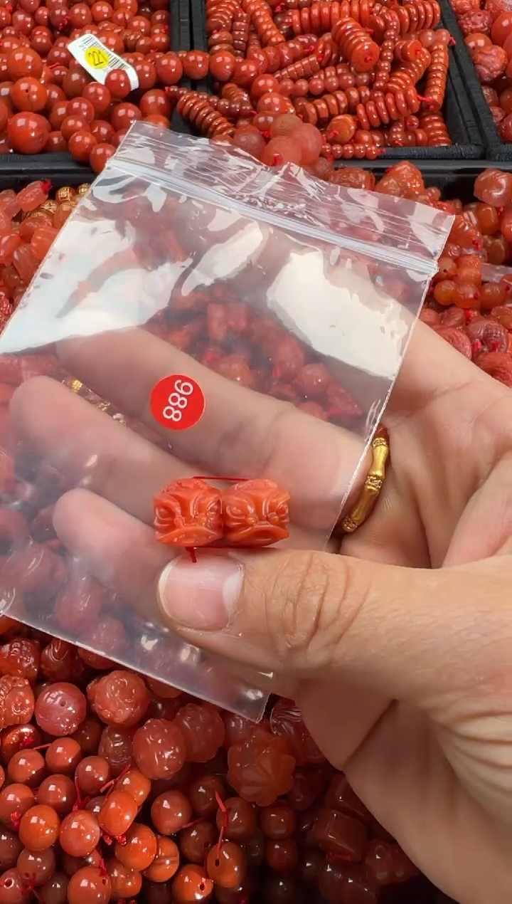 【闪购商品】南红玛瑙颈饰未镶嵌1