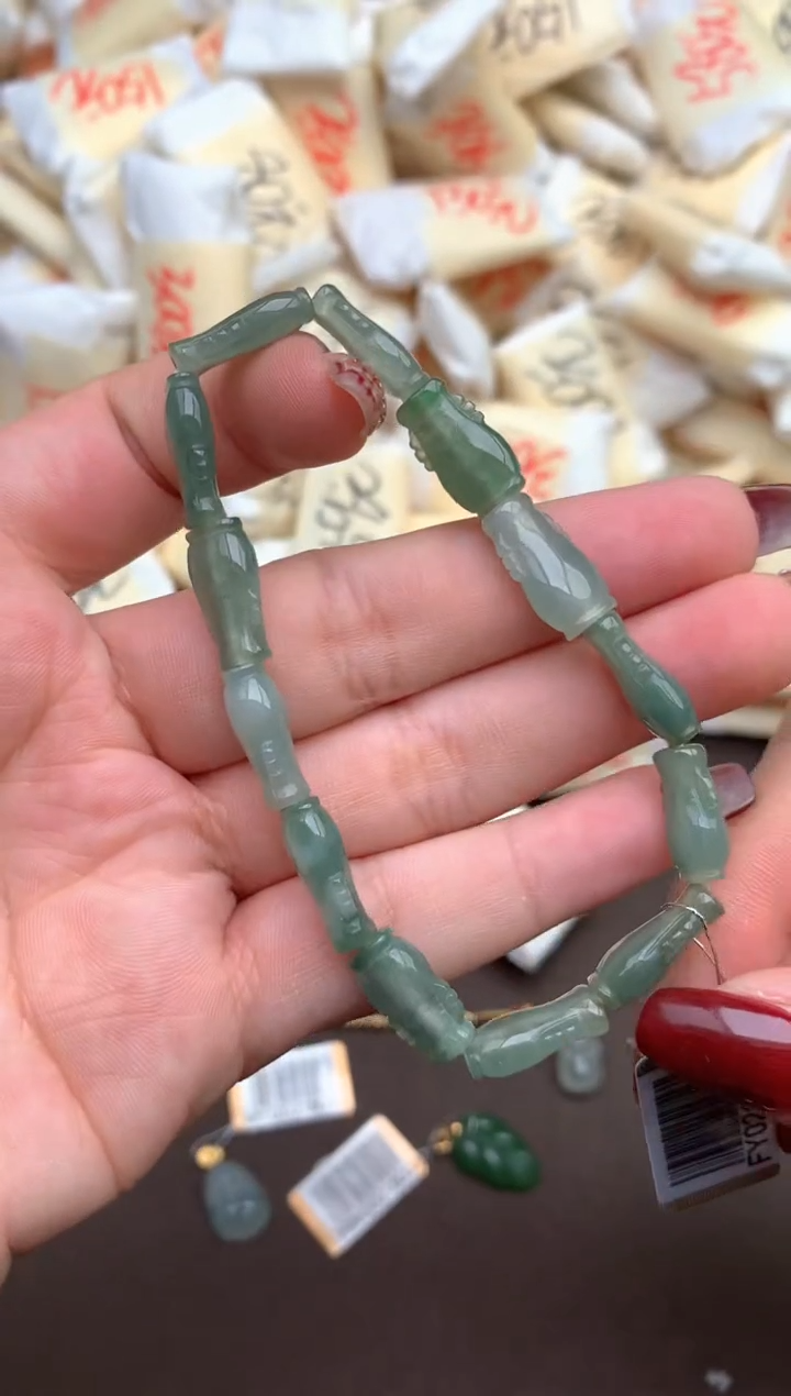 【闪购商品】翡翠手串未镶嵌—