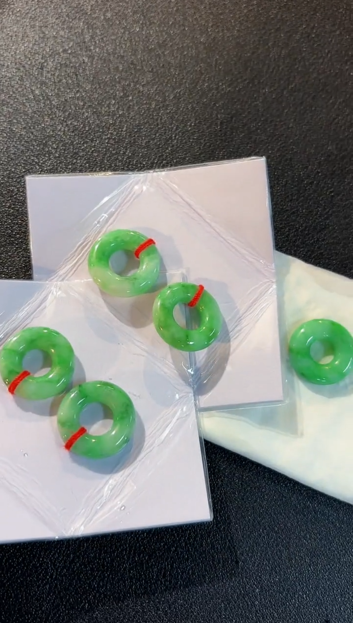 【闪购商品】翡翠耳饰未镶嵌3含小耳包/多样性发货/一对