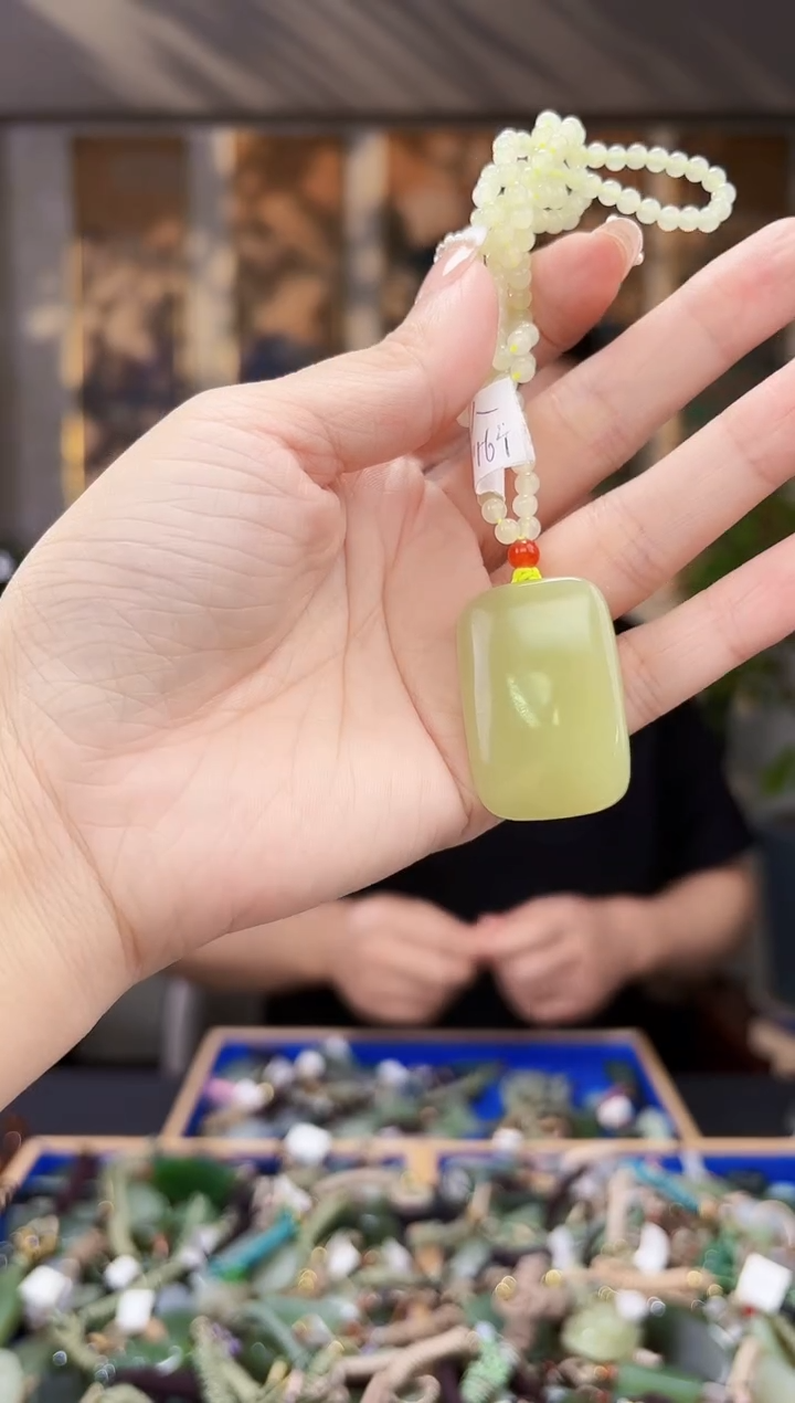 和田玉未镶嵌挂件拍一发一