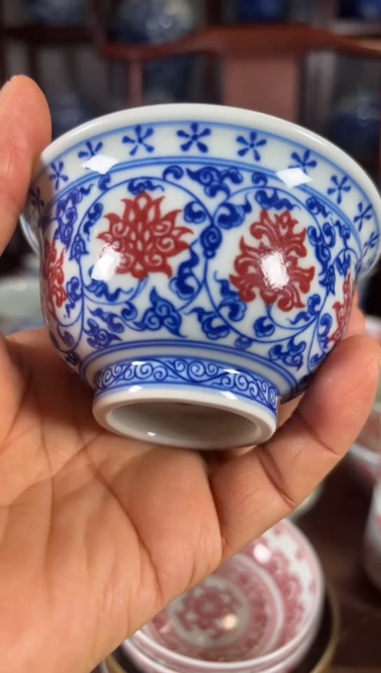 G**会柴窑青花釉里红缠枝莲杯杯
