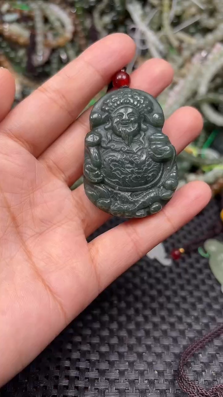 颈饰未镶嵌和田玉1