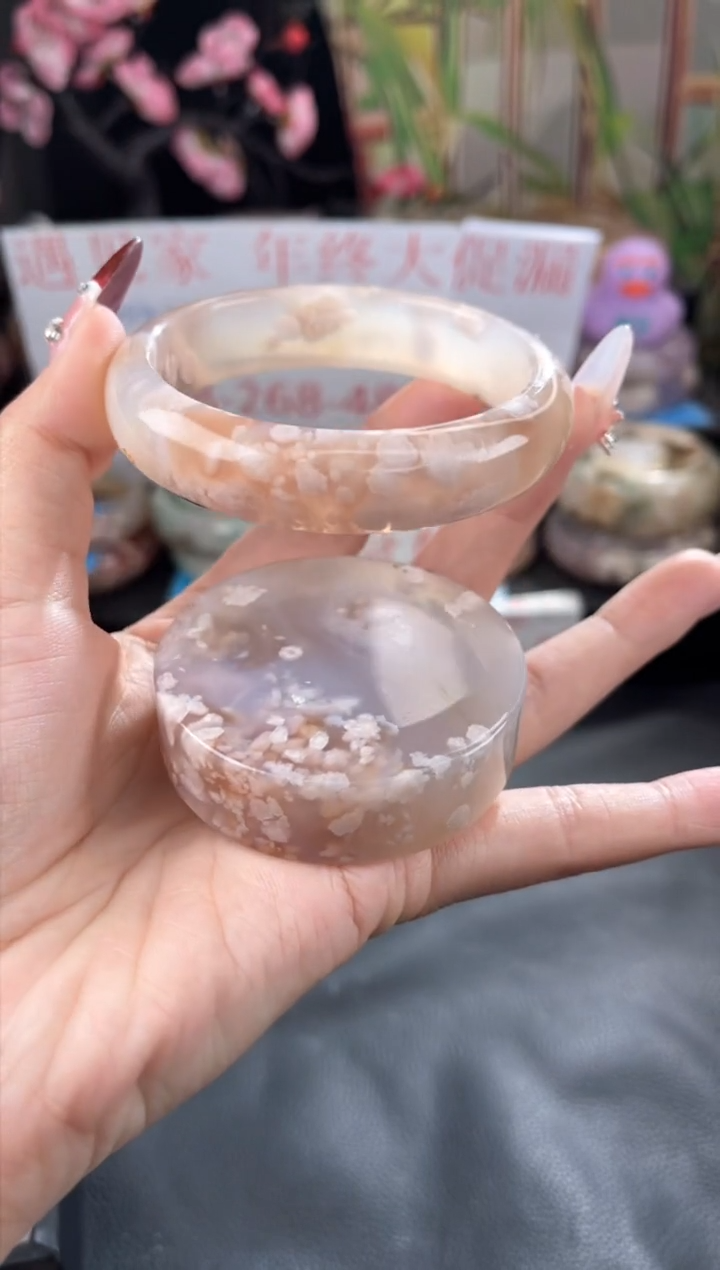 【闪购商品】石英质玉手镯未镶嵌59