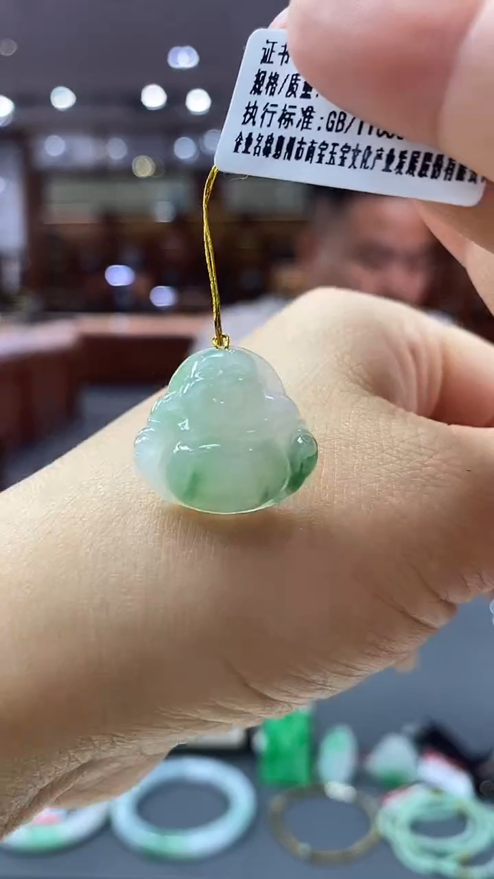 颈饰未镶嵌翡翠佛公