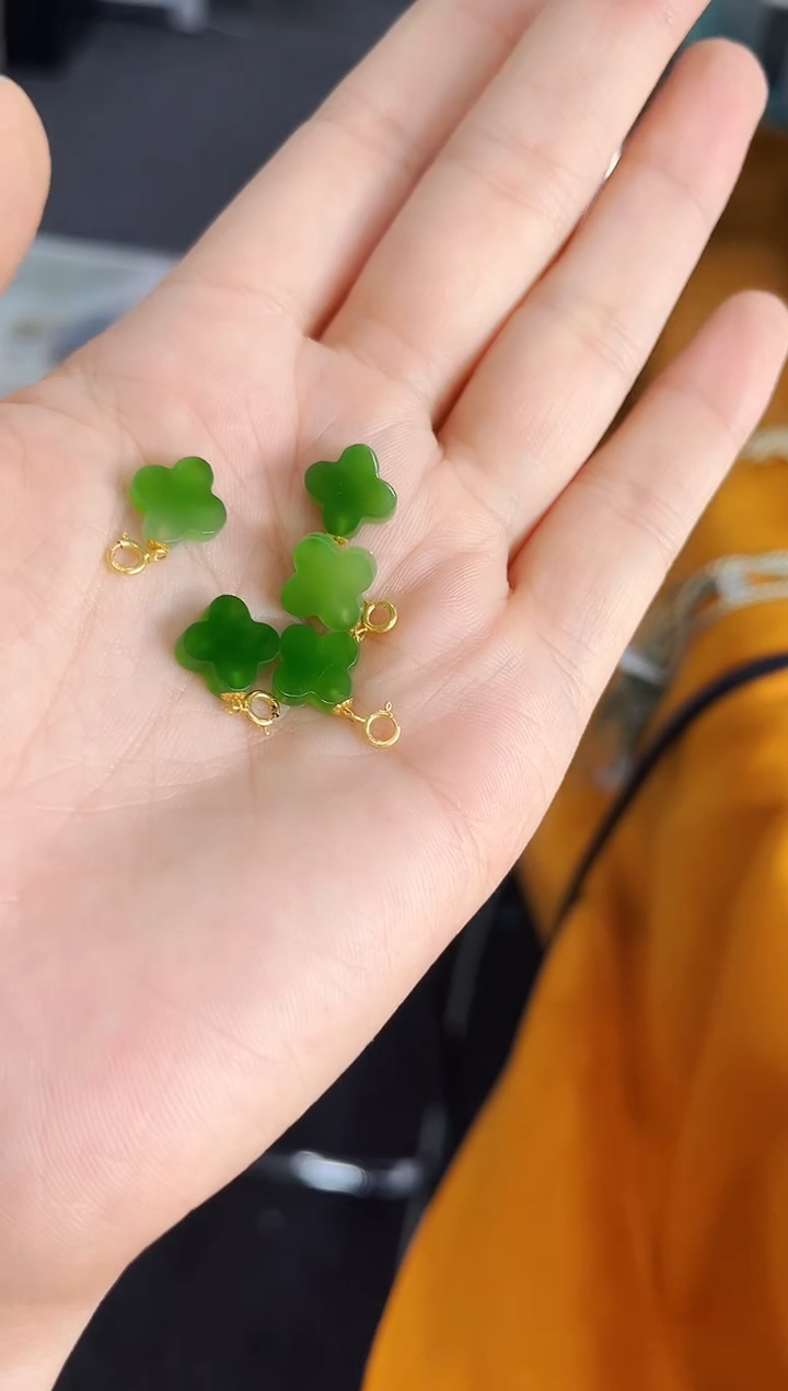 和田玉18K金镶嵌颈饰四叶草多样性拍一发一