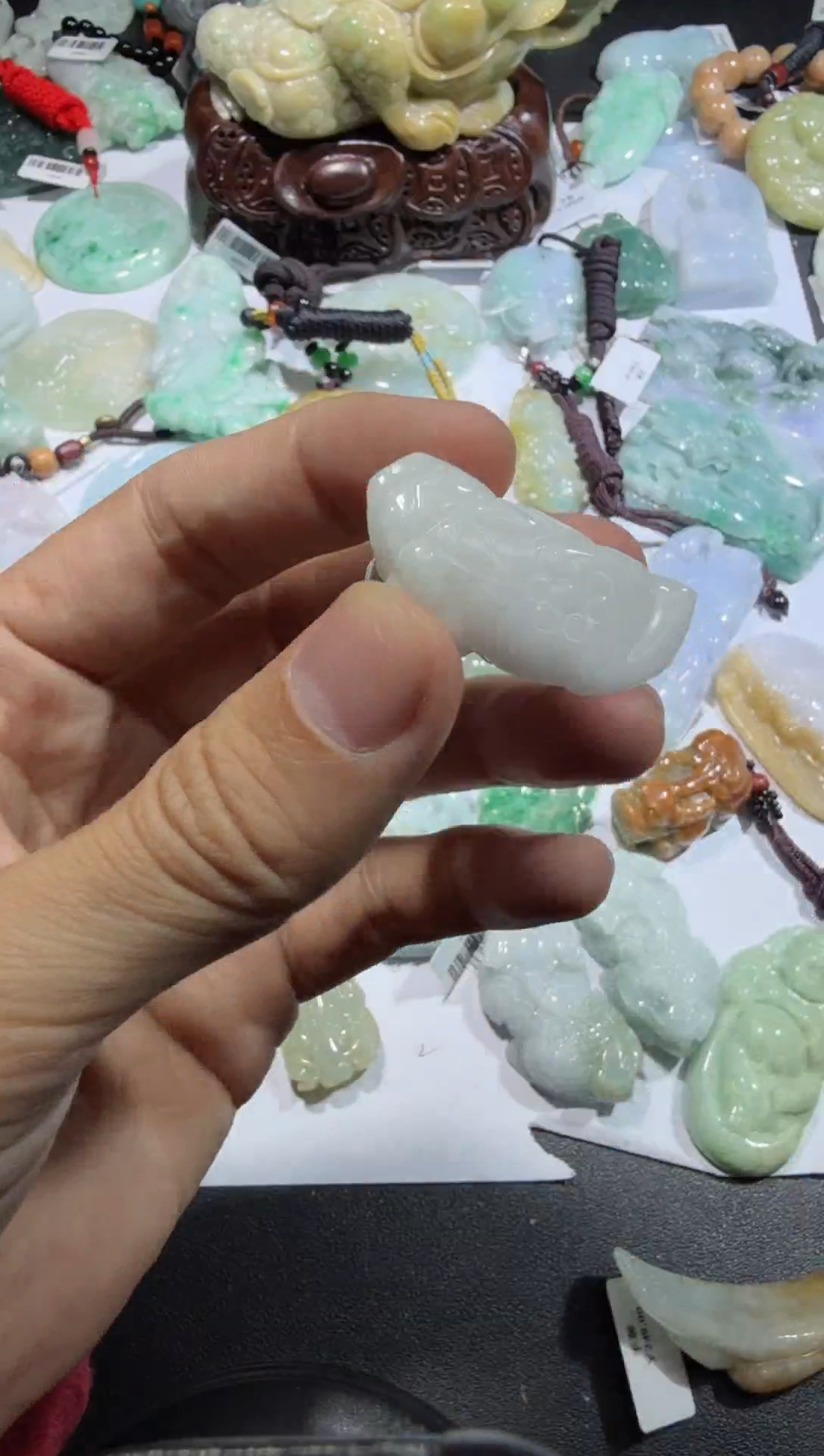 【闪购商品】翡翠颈饰未镶嵌00010946