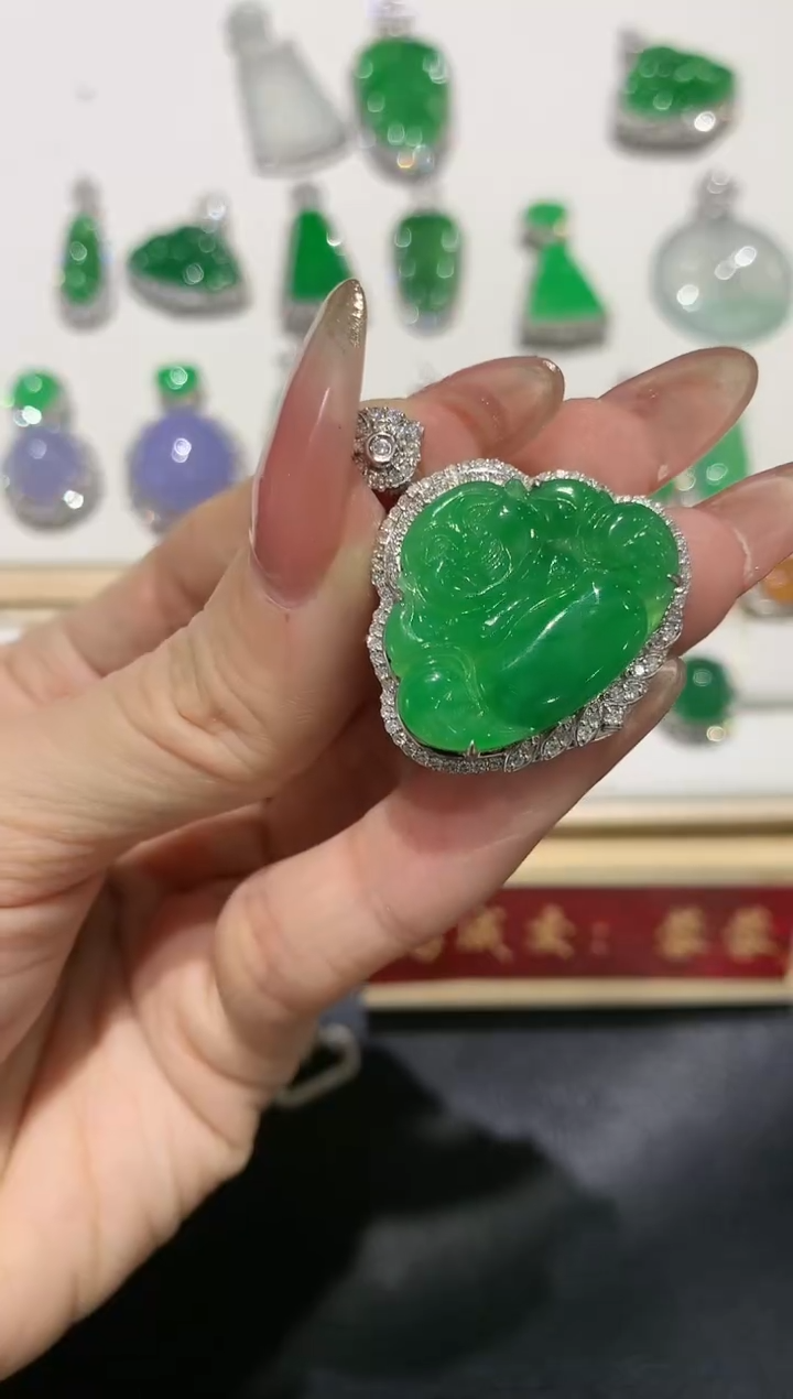 【闪购商品】翡翠吊坠(不含链)18K金镶嵌团购4