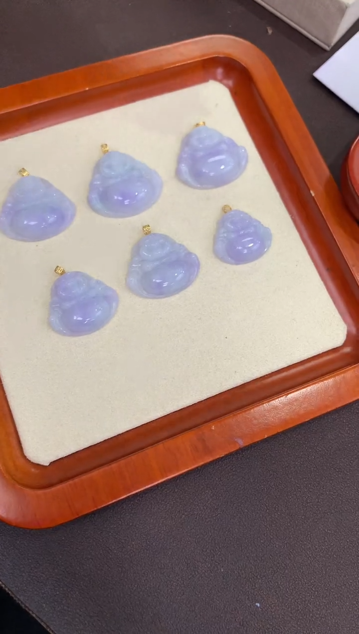 翡翠18K金镶嵌吊坠(赠链)天然缅甸a货淡紫小佛多样性发其一