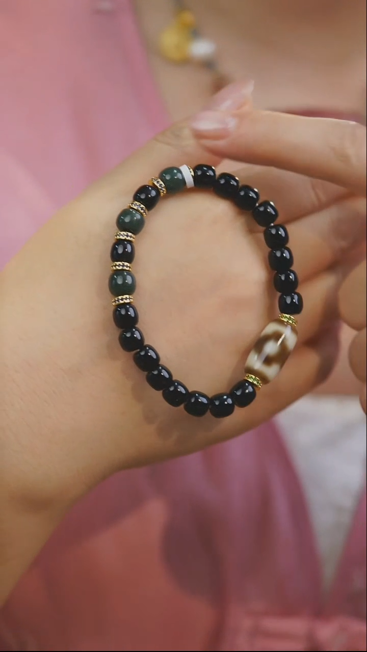 【闪购商品】玛瑙/玉髓手串未镶嵌多样性发其一