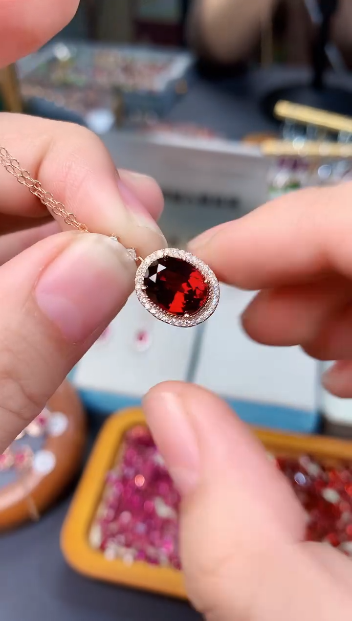 【闪购商品】石榴石吊坠银S925镶嵌天然