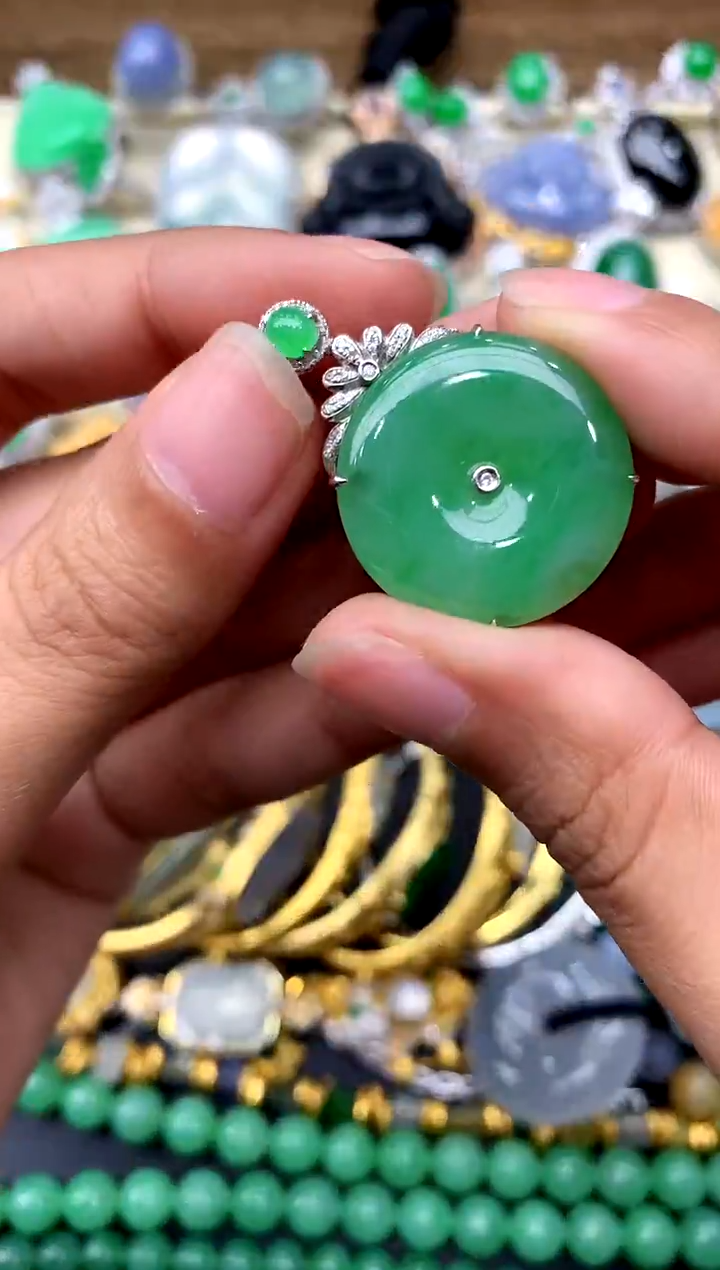 【闪购商品】翡翠颈饰18K金镶嵌360-中国好珍宝