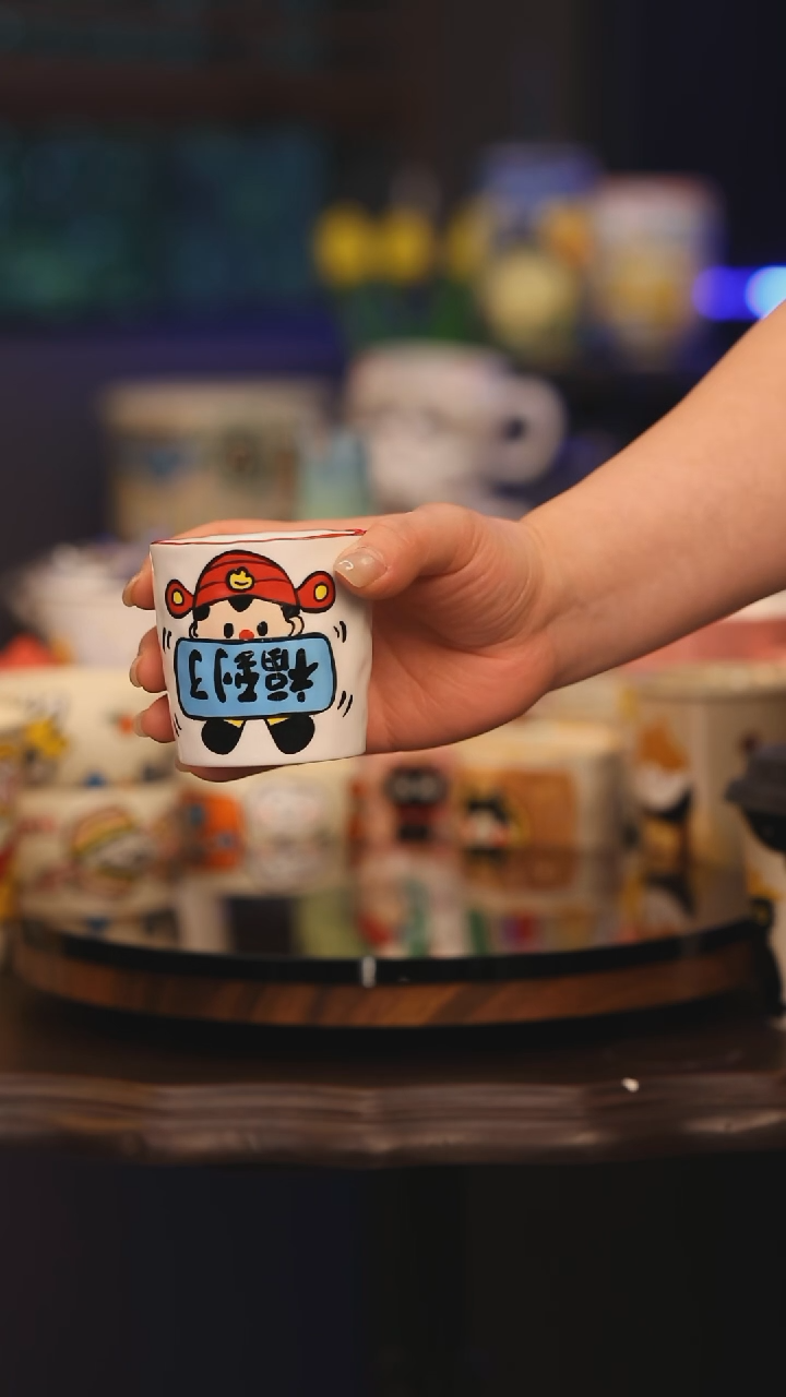 【闪购商品】摆件景德镇釉下彩绘设计师款式陶瓷