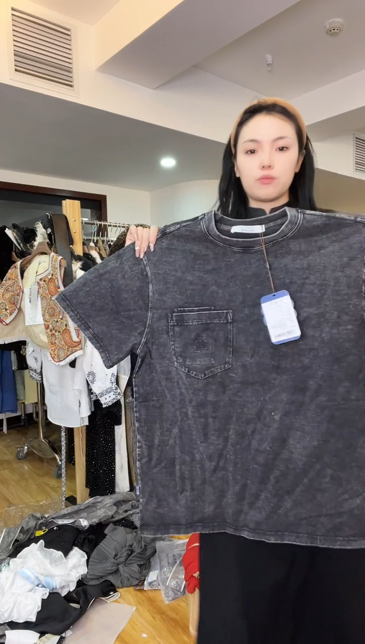 半袖  S码         120斤 