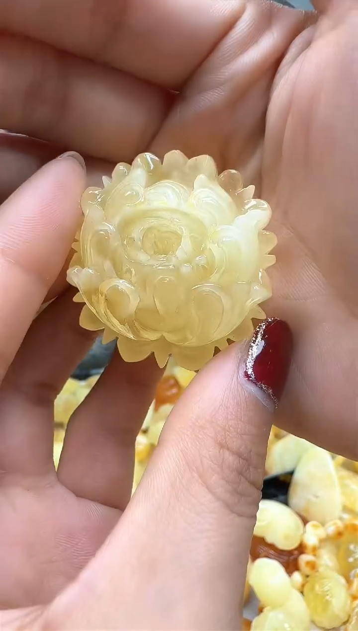 【闪购商品】琥珀裸石未镶嵌挂坠