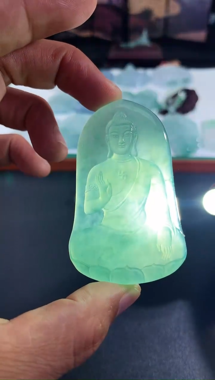翡翠未镶嵌颈饰天然A货翡翠 定制翡翠 定金