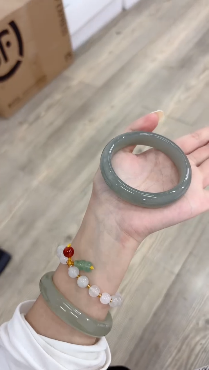 未镶嵌手镯石英质玉80-59D