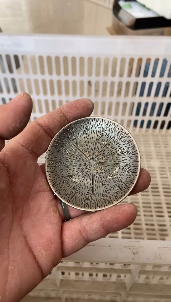 杯无运费险有瑕疵的摄影的产品有使用过的痕迹有点脏介意勿拍