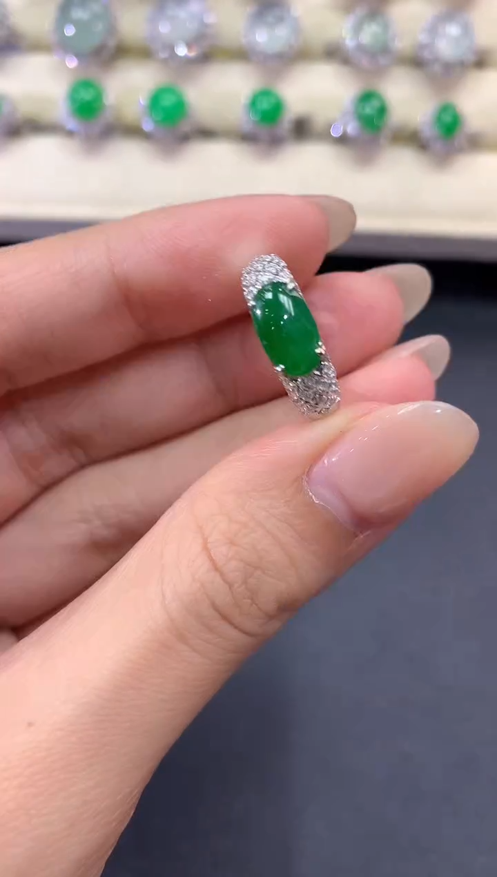 【闪购商品】翡翠戒指18K金镶嵌a115       