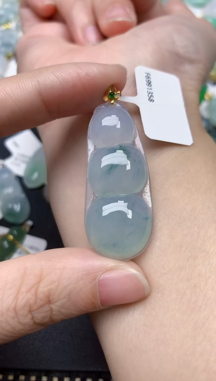 颈饰18K金镶嵌翡翠天然缅甸A货翡翠