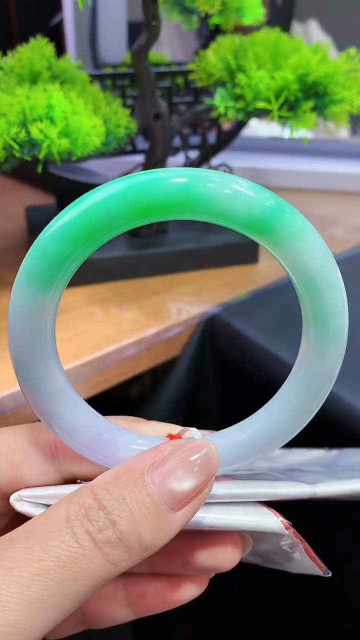 未镶嵌手镯翡翠k6天然A货缅甸翡翠61总价12万定金2万