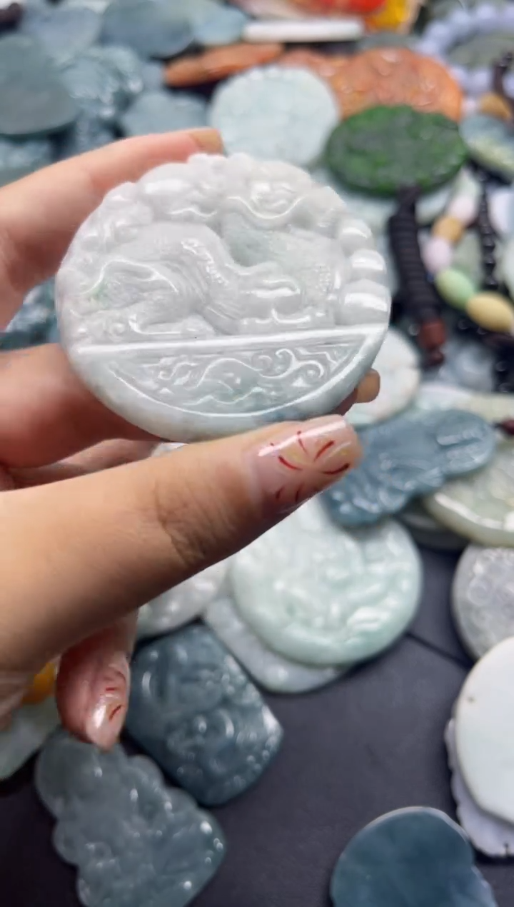 【闪购商品】翡翠颈饰未镶嵌翡翠